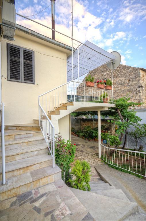 Guesthouse Wish Stari Grad Kültér fotó