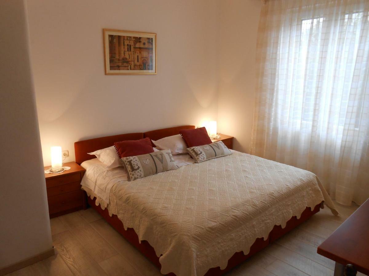 Guesthouse Wish Stari Grad Kültér fotó