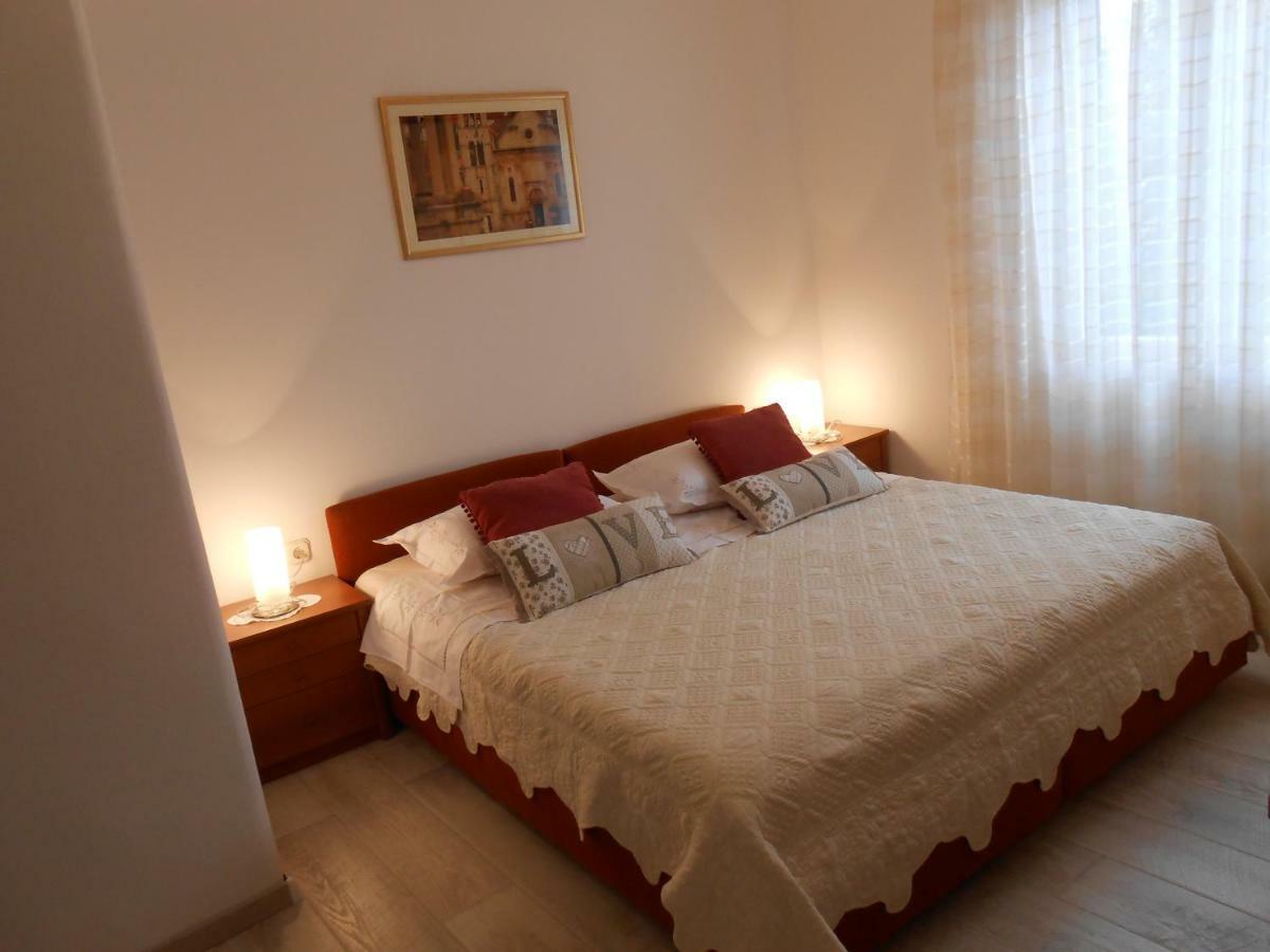 Guesthouse Wish Stari Grad Kültér fotó