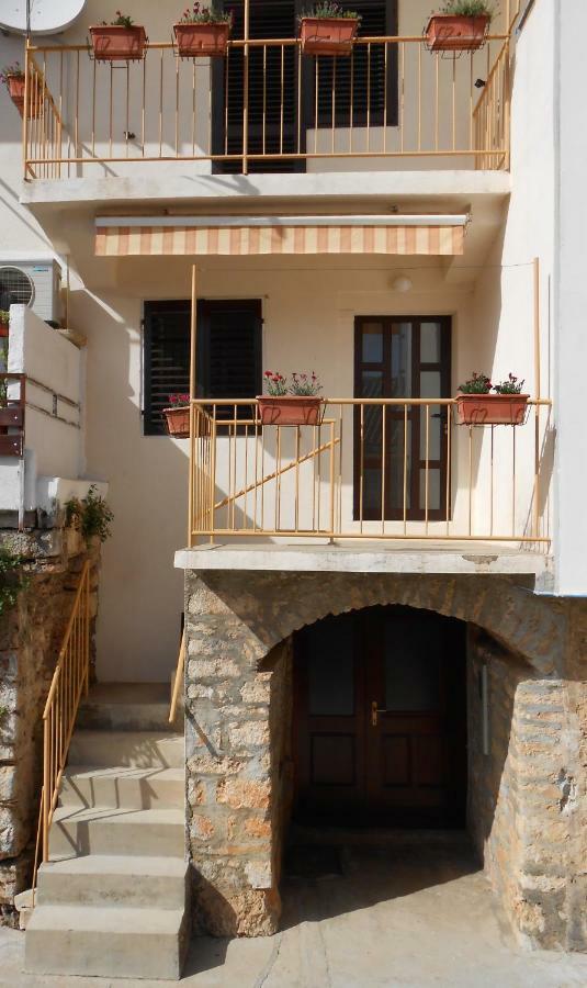 Guesthouse Wish Stari Grad Kültér fotó