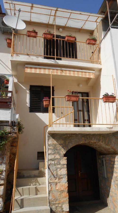 Guesthouse Wish Stari Grad Kültér fotó